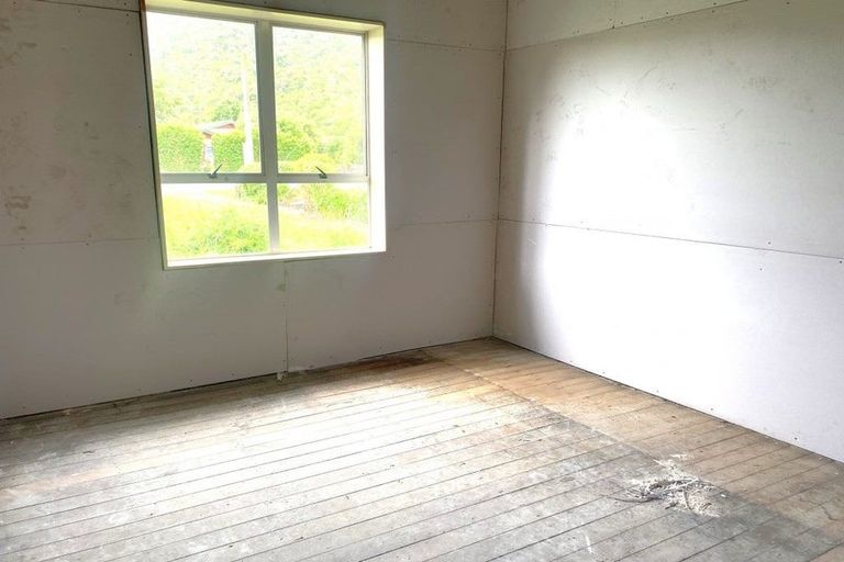 Photo of property in 9 Newcastle Street, Cobden, Greymouth, 7802