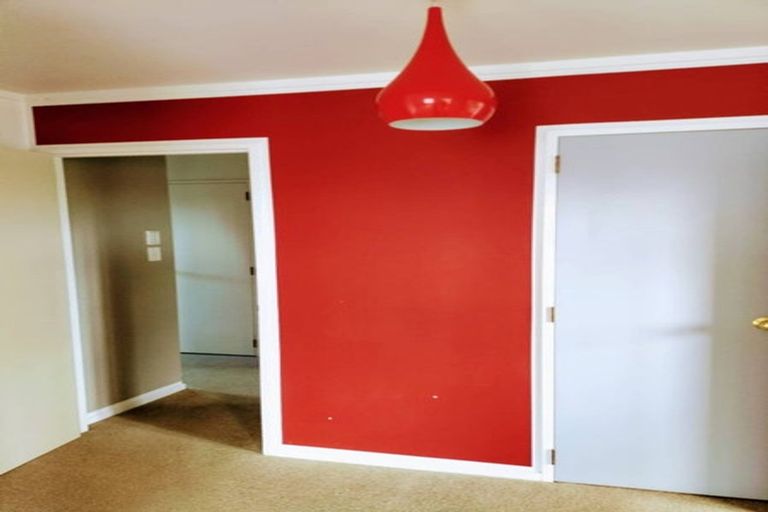 Photo of property in 60 Vintage Drive, Henderson, Auckland, 0612