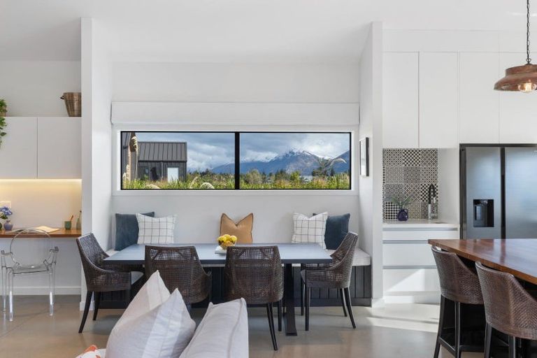 Photo of property in 11 Glenfiddich Road, Jacks Point, Queenstown, 9371