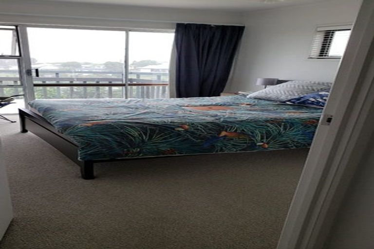 Photo of property in 1/100 Sunrise Avenue, Mairangi Bay, Auckland, 0630