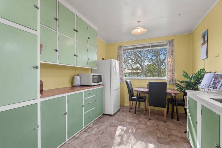 Photo of property in 21 Dampier Avenue, Awapuni, Palmerston North, 4412