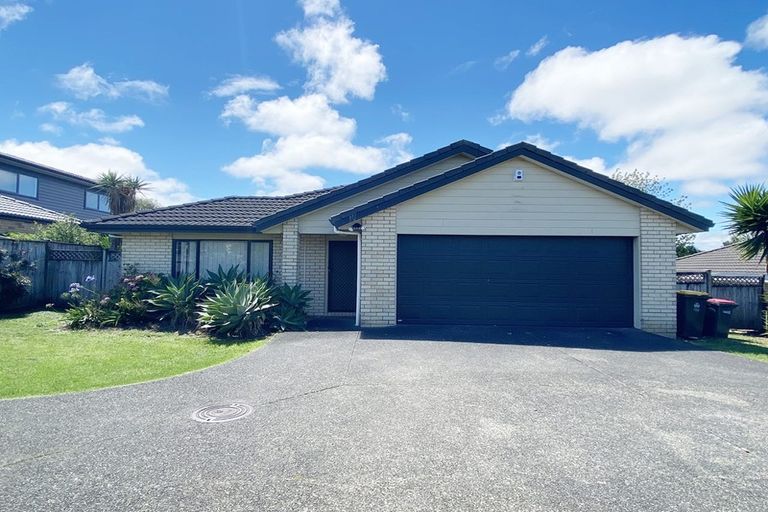 Photo of property in 21 Villino Place, Randwick Park, Auckland, 2105