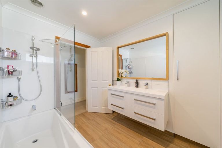 Photo of property in 25 Henry Street, Ebdentown, Upper Hutt, 5018