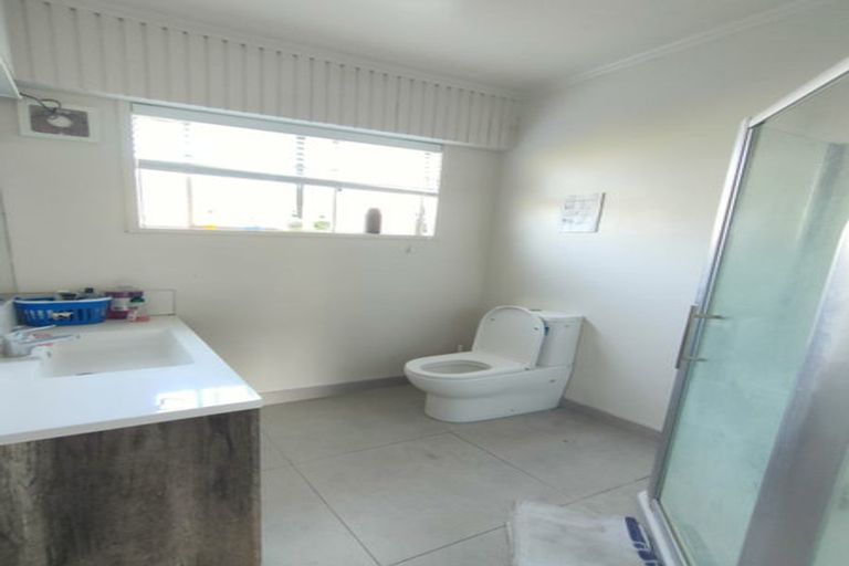 Photo of property in 3 Brook Street, Milford, Auckland, 0620