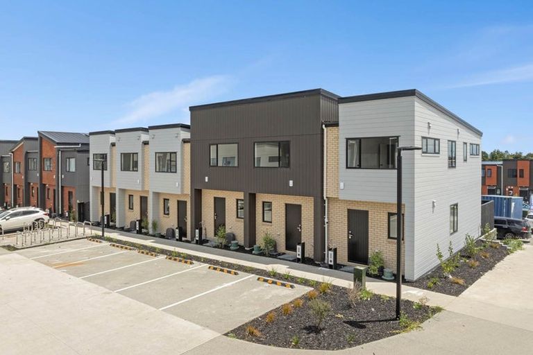 Photo of property in 50 Kiato Lane, Flat Bush, Auckland, 2019