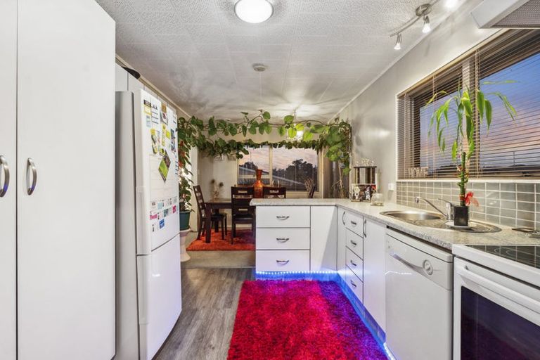 Photo of property in 376 Malfroy Road, Pomare, Rotorua, 3015