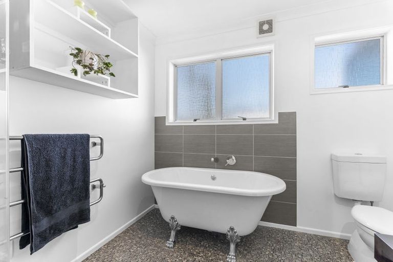 Photo of property in 19 Konini Street, Inglewood, 4330