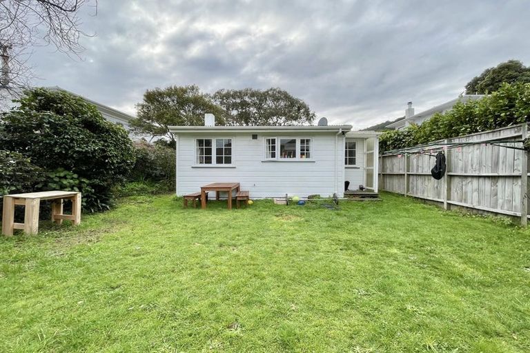 Photo of property in 5 Kauri Street, Eastbourne, Lower Hutt, 5013