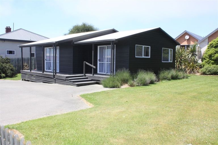 Photo of property in 6 Queen Street, Parkside, Timaru, 7910