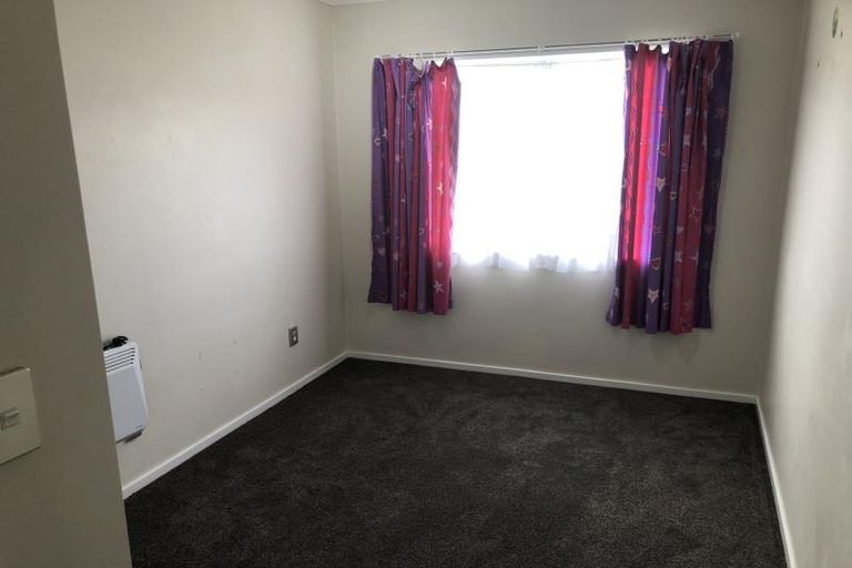 Photo of property in 23 Aniseed Grove, Timberlea, Upper Hutt, 5018