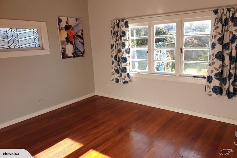 Photo of property in 126 Titirangi Road, New Lynn, Auckland, 0600