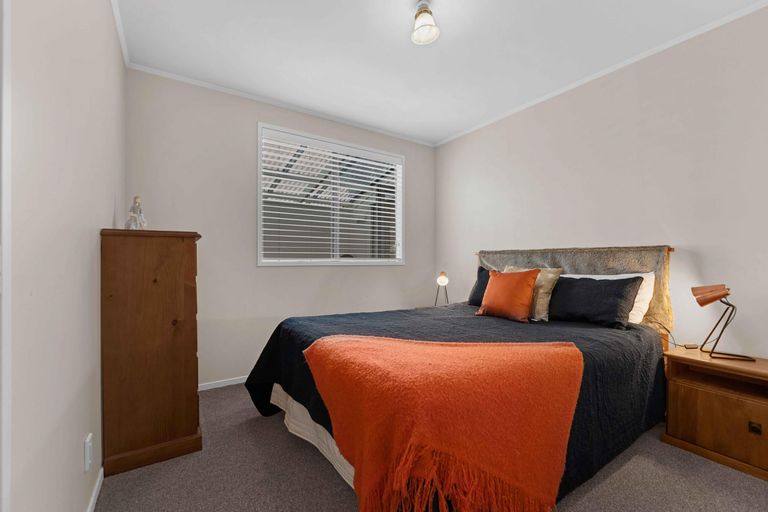 Photo of property in 9 Le Havre Place, Takanini, 2112