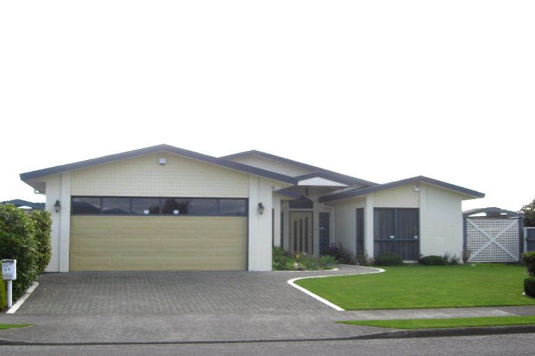 Photo of property in 17 Avon Street, Levin, 5510