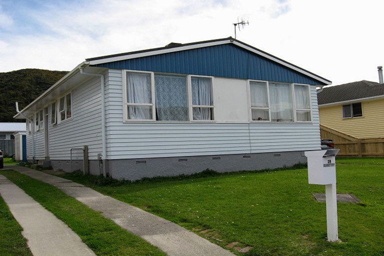 Photo of property in 29 Hamstead Street, Wainuiomata, Lower Hutt, 5014