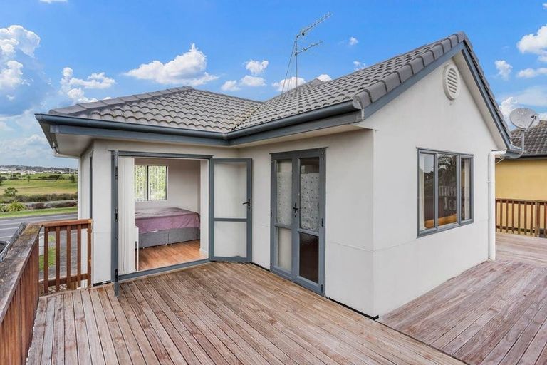 Photo of property in 100 Chapel Road, Flat Bush, Auckland, 2019