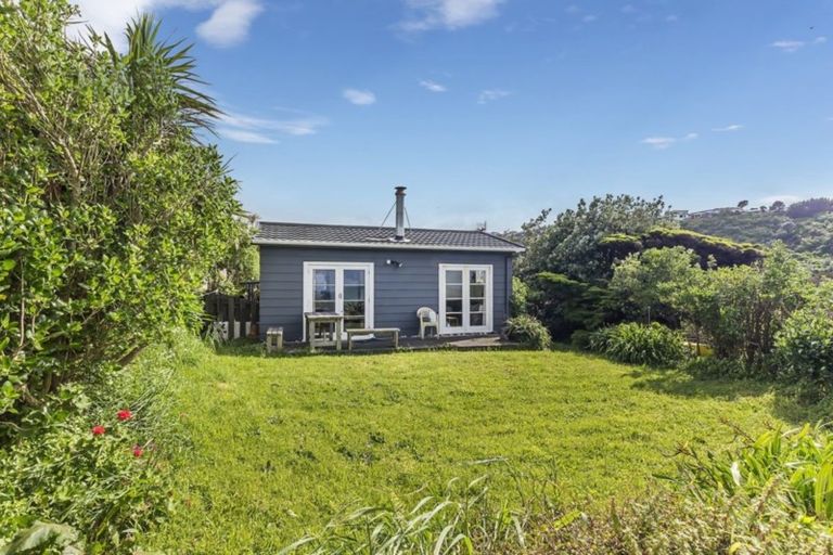 Photo of property in 35 Happy Valley Road, Owhiro Bay, Wellington, 6023