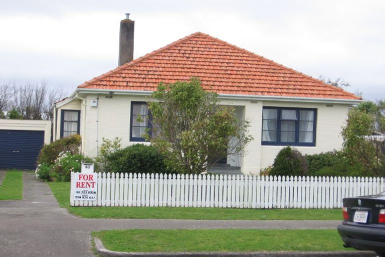 Photo of property in 43 Oxford Street, Hokowhitu, Palmerston North, 4410