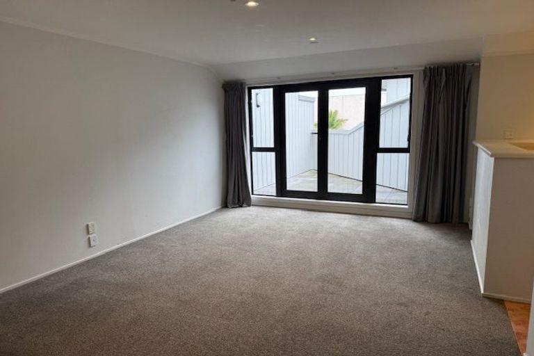 Photo of property in 31b/30 Westward Ho, Glen Eden, Auckland, 0602