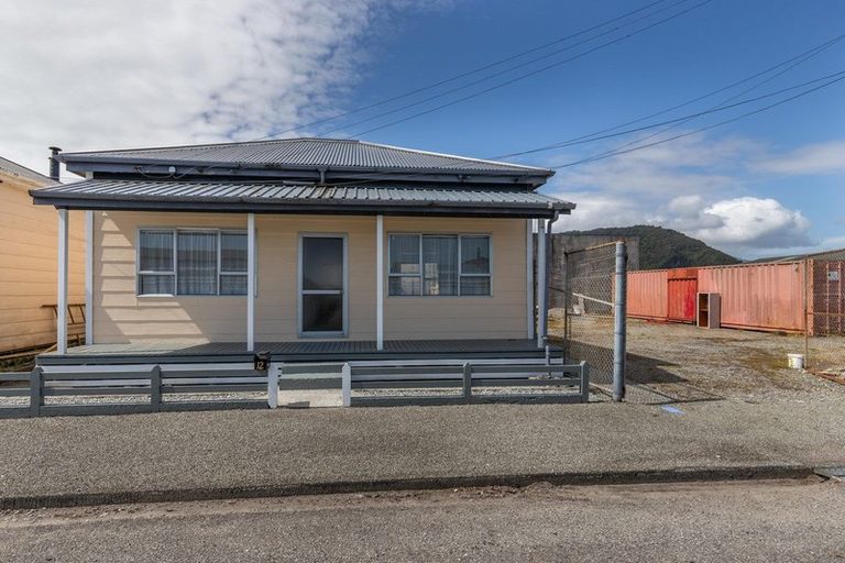 Photo of property in 12 Swainson Street, Greymouth, 7805