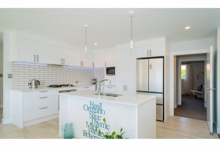 Photo of property in 25 Springbok Avenue, Whitianga, 3510