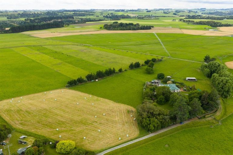 Photo of property in 552 Porewa Road, Marton, 4787