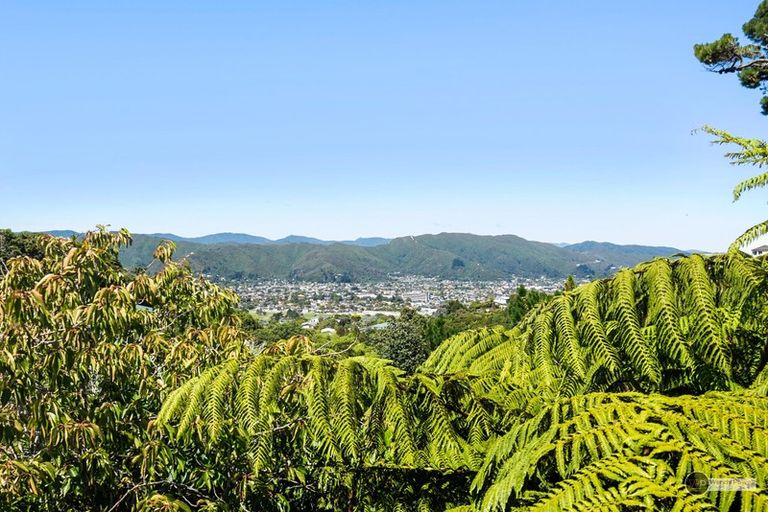 Photo of property in 2/137 Park Road, Belmont, Lower Hutt, 5010