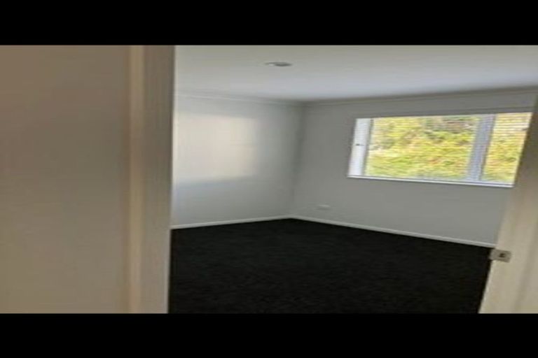 Photo of property in 15 Lysander Crescent, Beach Haven, Auckland, 0626