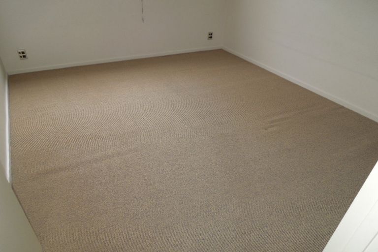 Photo of property in 11/103 Swanson Road, Henderson, Auckland, 0610