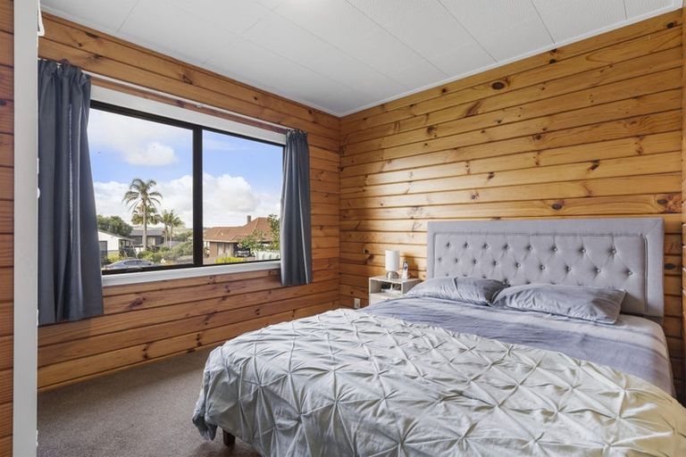 Photo of property in 185 Carnoustie Drive, Wattle Downs, Auckland, 2103