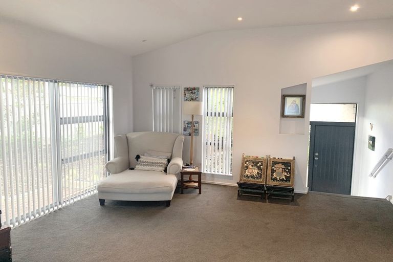 Photo of property in 6 Kaimai Place, Aotea, Porirua, 5024