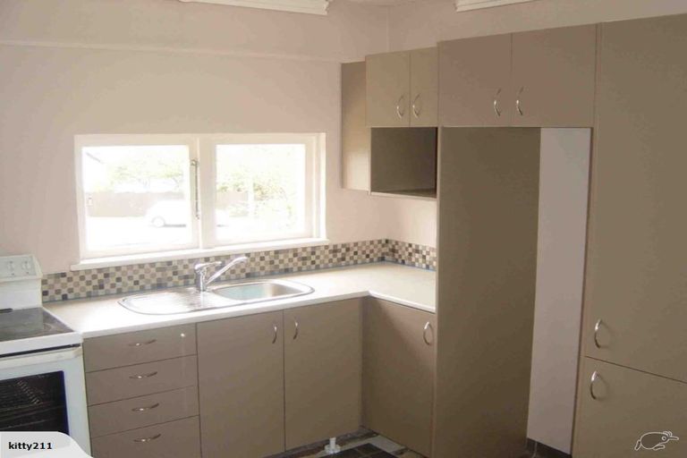 Photo of property in 2/4 Tama Street, Alicetown, Lower Hutt, 5010