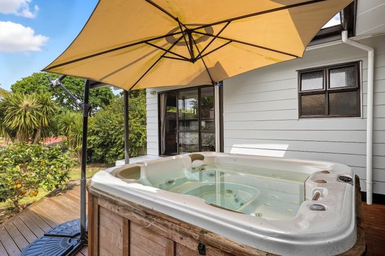 Photo of property in 11 Corinna Street, Welcome Bay, Tauranga, 3112