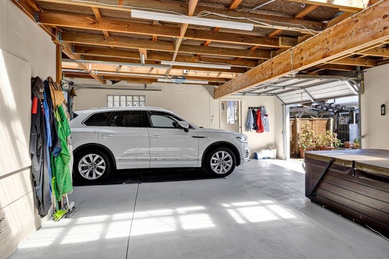 Photo of property in 50 Leslie Street, Waitara, 4320