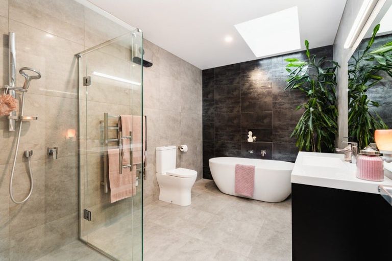 Photo of property in 42 Heathfield Drive, Mosgiel, 9024