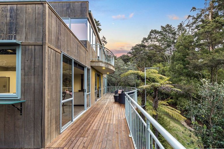 Photo of property in 103 Takahe Road, Titirangi, Auckland, 0604