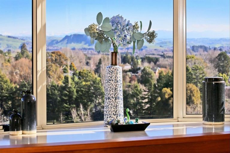 Photo of property in 15 Woodford Heights, Havelock North, 4130