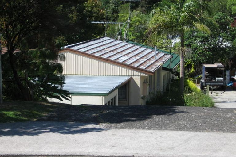 Photo of property in 1/20 Dunraven Place, Torbay, Auckland, 0630