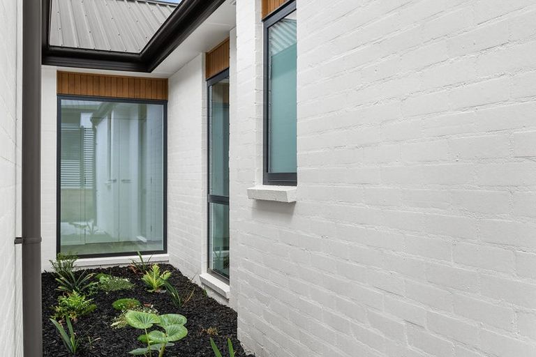 Photo of property in 18 Evergreen Parade, Rosehill, Papakura, 2113