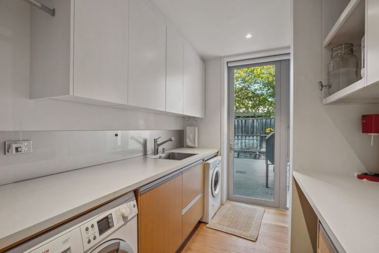 Photo of property in 31 Old Station Avenue, Wanaka, 9305