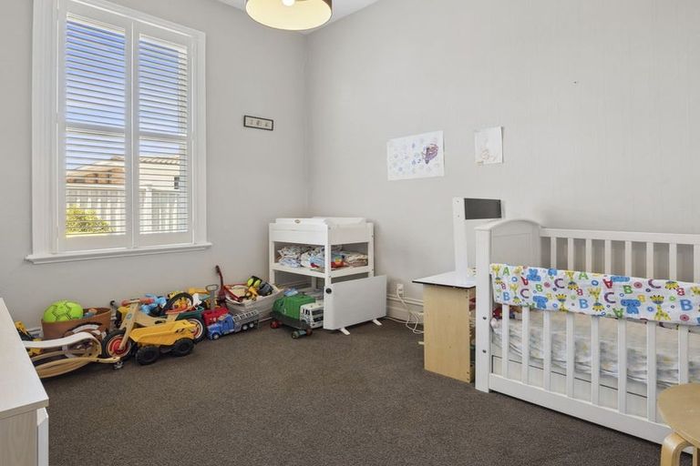 Photo of property in 84 Tomahawk Road, Andersons Bay, Dunedin, 9013