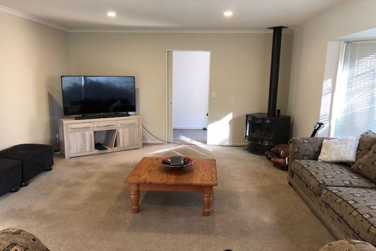 Photo of property in 9 Fytfield Place, Paraparaumu, 5032
