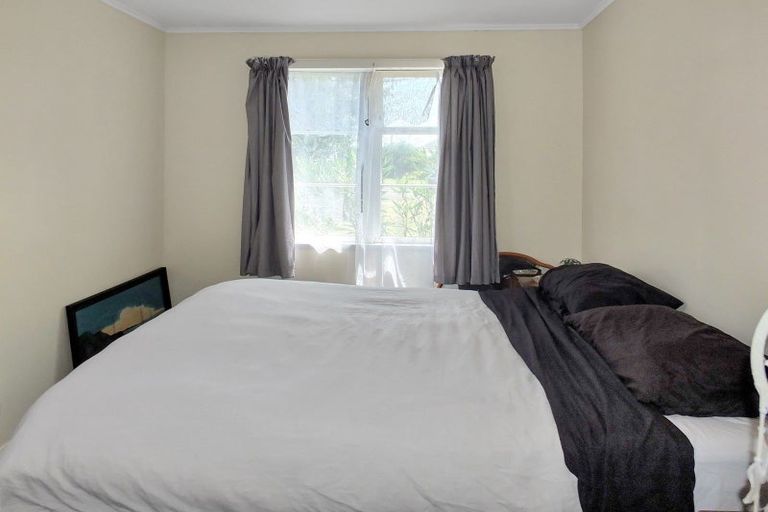 Photo of property in 10 Easton Street, Foxton, 4814