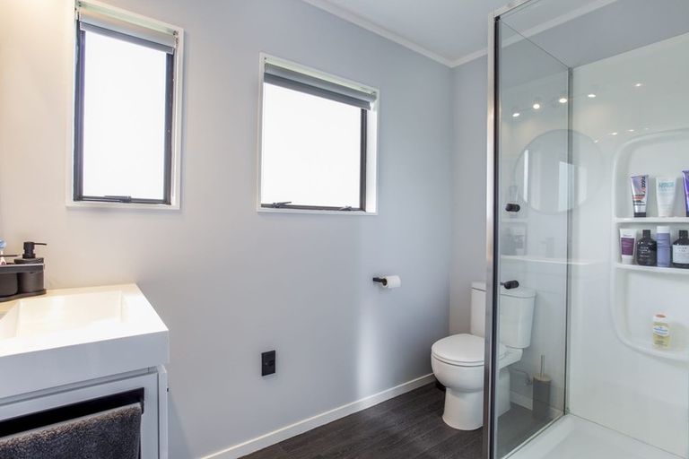 Photo of property in 2/204 Parkhurst Road, Parakai, 0830