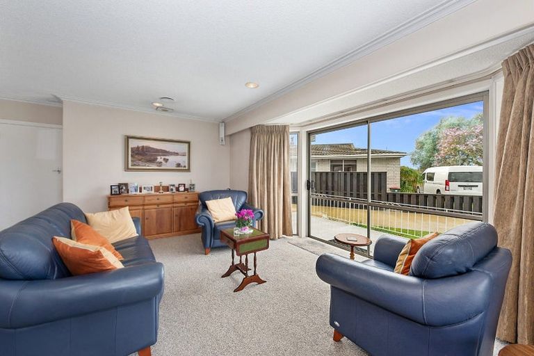 Photo of property in 80 Saint Andrews Terrace, St Andrews, Hamilton, 3200