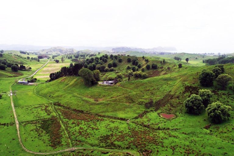 Photo of property in 109 Paremata Branch Road, Tolaga Bay, 4077