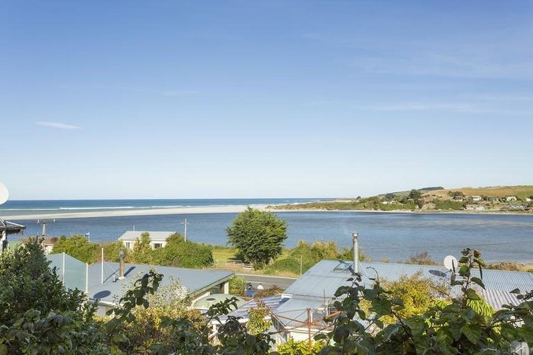 Photo of property in 1400 Taieri Mouth Road, Taieri Mouth, Brighton, 9091