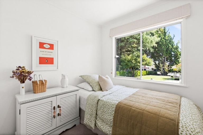 Photo of property in 23 Saint Hill Lane, Havelock North, 4130