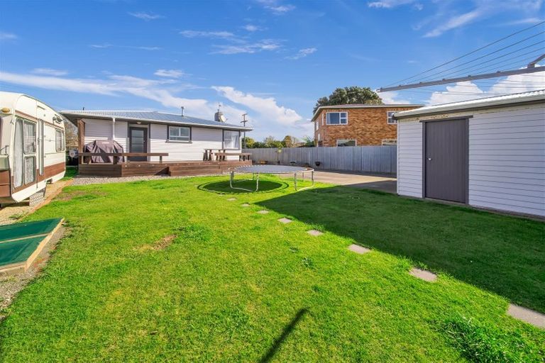 Photo of property in 8 Maire Street, Hawera, 4610