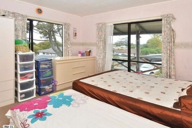 Photo of property in 6 Rako Place, Manurewa, Auckland, 2102