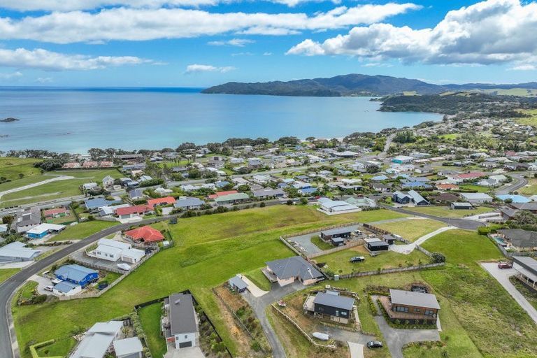 Photo of property in 8 Freyja Crescent, Coopers Beach, 0420